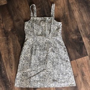 Cute dress!